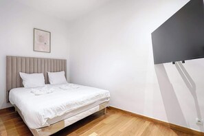 1 bedroom, iron/ironing board, travel cot, WiFi