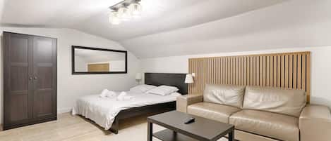 2 bedrooms, iron/ironing board, travel crib, WiFi