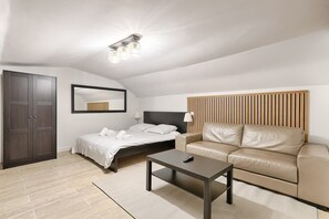 2 chambres, fer et planche à repasser, lit parapluie, Wi-Fi