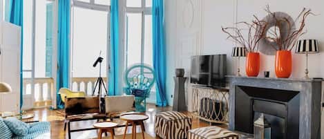 TV, offices