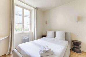 1 bedroom, iron/ironing board, travel cot, WiFi