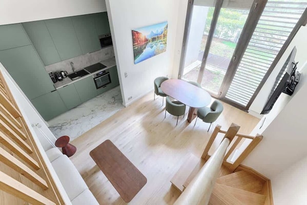 TV, offices