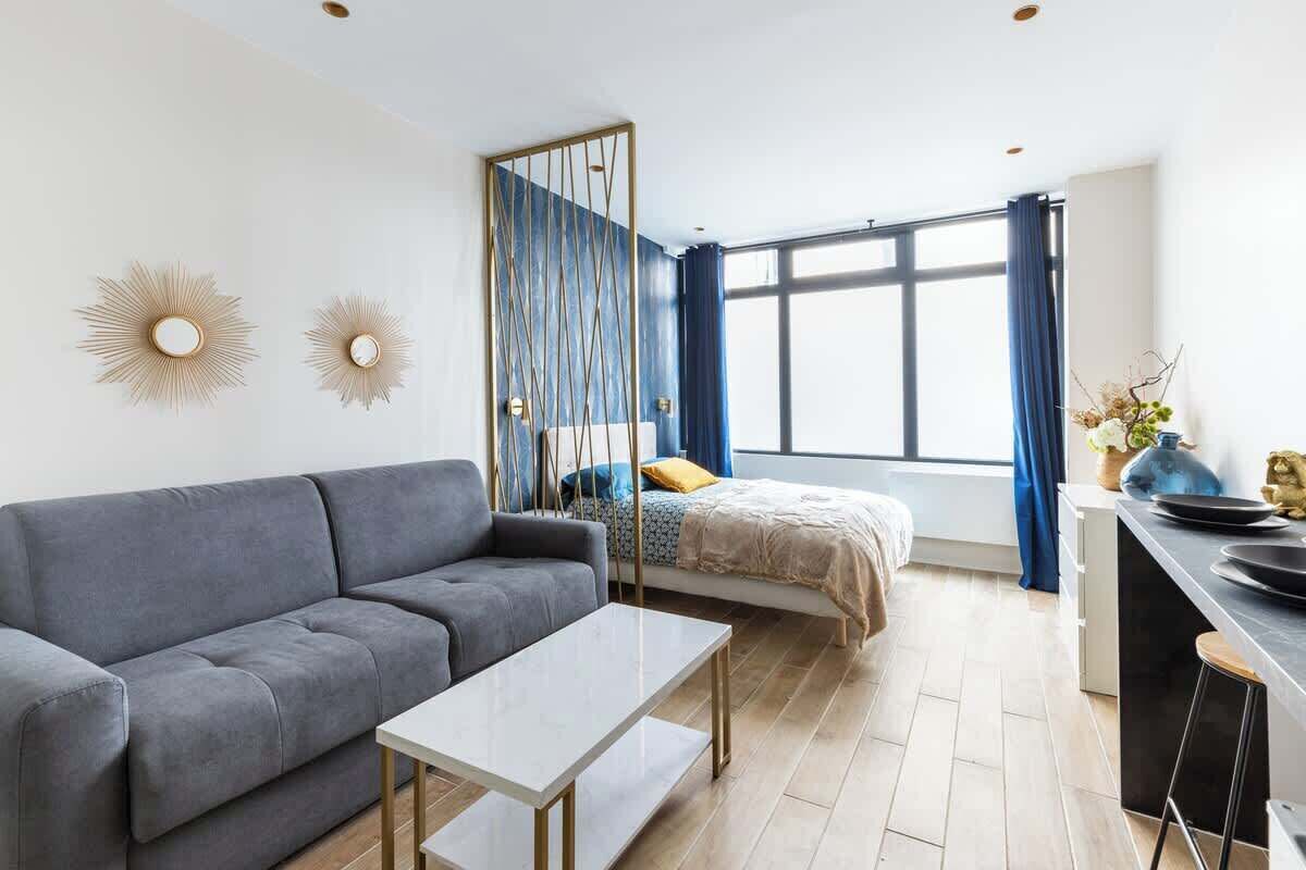 1 bedroom, iron/ironing board, travel crib, WiFi