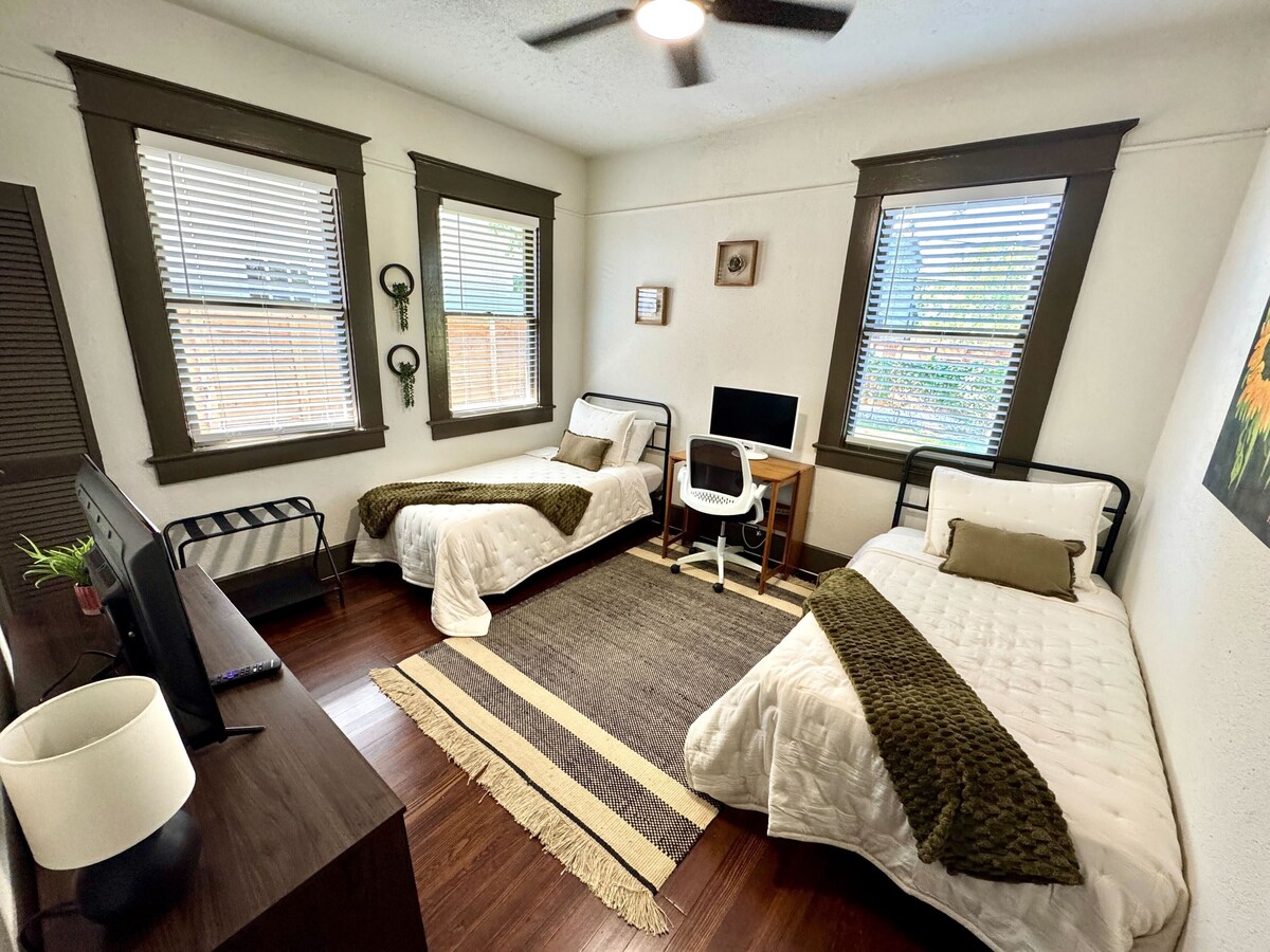 Photo 13 of Remodeled historic 2/1 in the greater Heights. 27" Monitor/desk, and fenced.