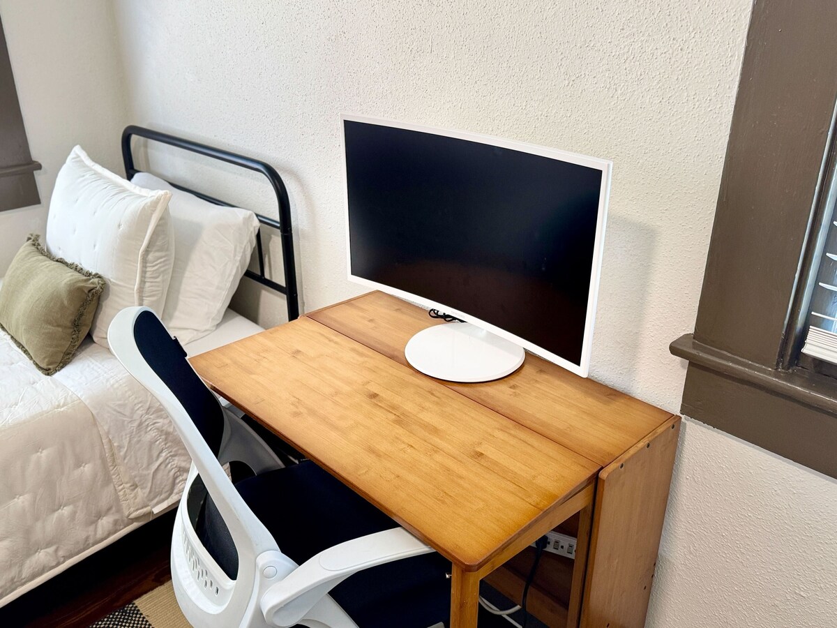 Photo 15 of Remodeled historic 2/1 in the greater Heights. 27" Monitor/desk, and fenced.