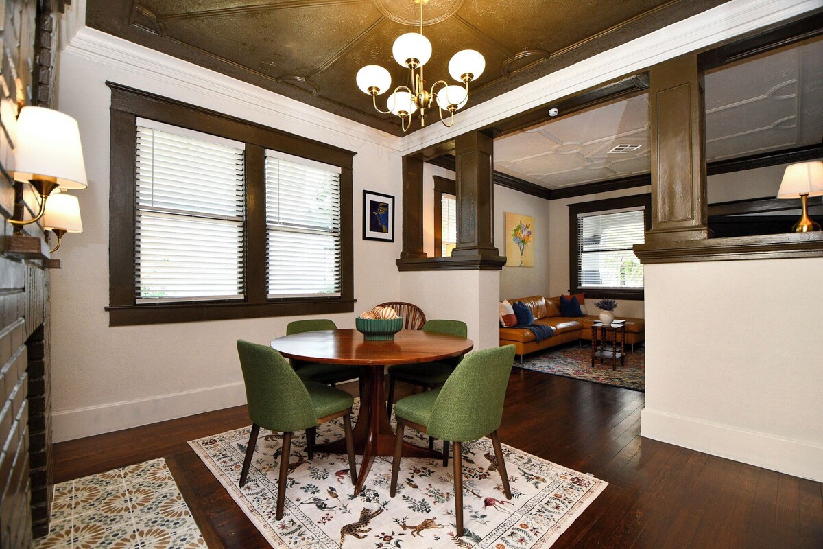 Photo 26 of Remodeled historic 2/1 in the greater Heights. 27" Monitor/desk, and fenced.