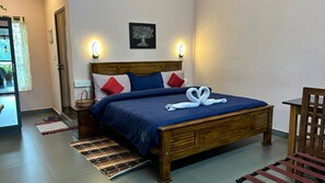 4 habitaciones, tabla de planchar con plancha y acceso a internet