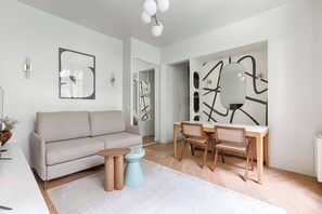 Televisión, oficina