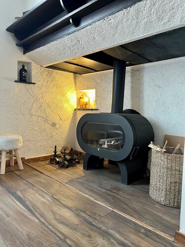 10-berth house in the middle of several large resorts; starting point for hikes