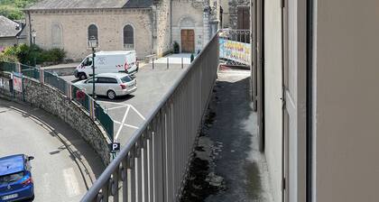 10-berth house in the middle of several large resorts; starting point for hikes