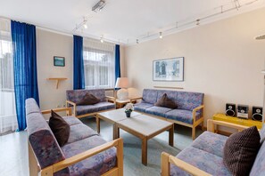 Ping pong - Holiday Home Eisenbach (Eisenbach (Hochschwarzwald))