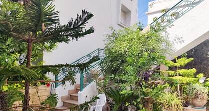 Relaxation House in Carthage, Tunisia