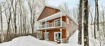 Astro 1 – Suite with Two Queen Beds Near Mont-Mégantic