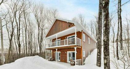 Astro 1 â Suite with Two Queen Beds Near Mont-MĂ©gantic