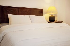 3 habitaciones, tabla de planchar con plancha, internet y ropa de cama 