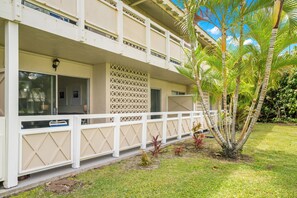 Exterior detail - Summer Deal East Kauai Condo with Pool Lanai and Beach Access (KAPAA)