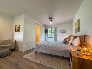 1 slaapkamer, een strijkplank/strijkijzer, wifi, beddengoed