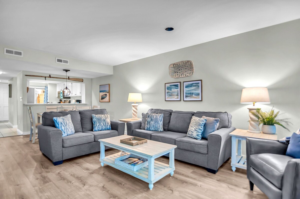 Fairway View Shipyard Villa | Walk to Beach, Pool & Pet Friendly