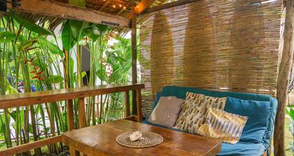 The Sleepney Room - Unique Converted Jeepney House