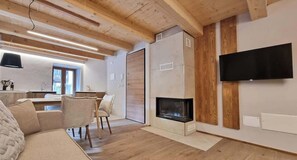 TV, fireplace, offices