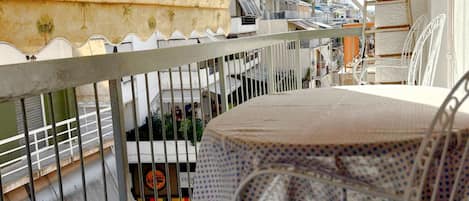 2 عدّة غرف نوم