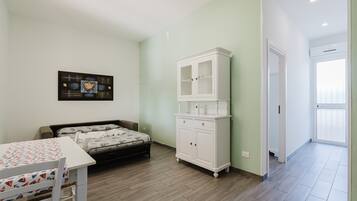 1 camera, Wi-Fi, lenzuola