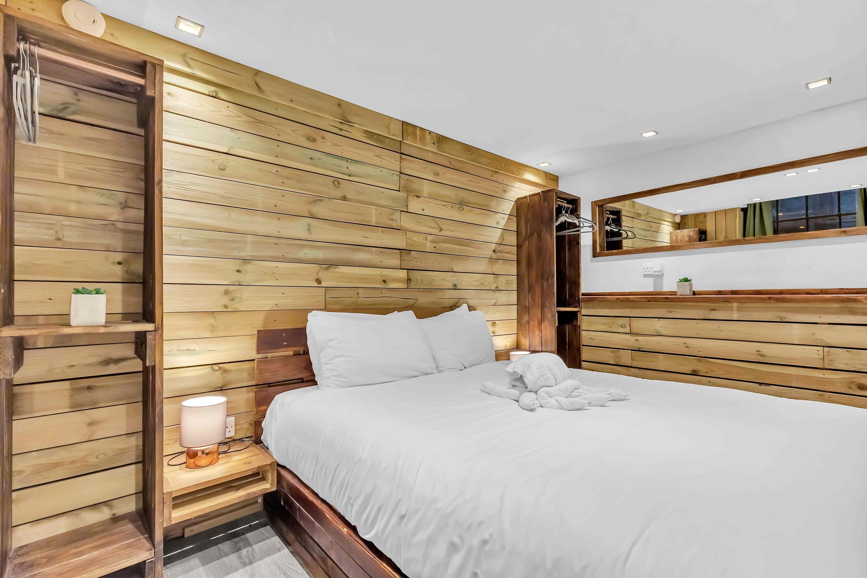 2 bedrooms, iron/ironing board, WiFi (free), bed sheets