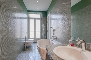 Douche, bidet