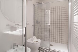 Dusche, Bidet