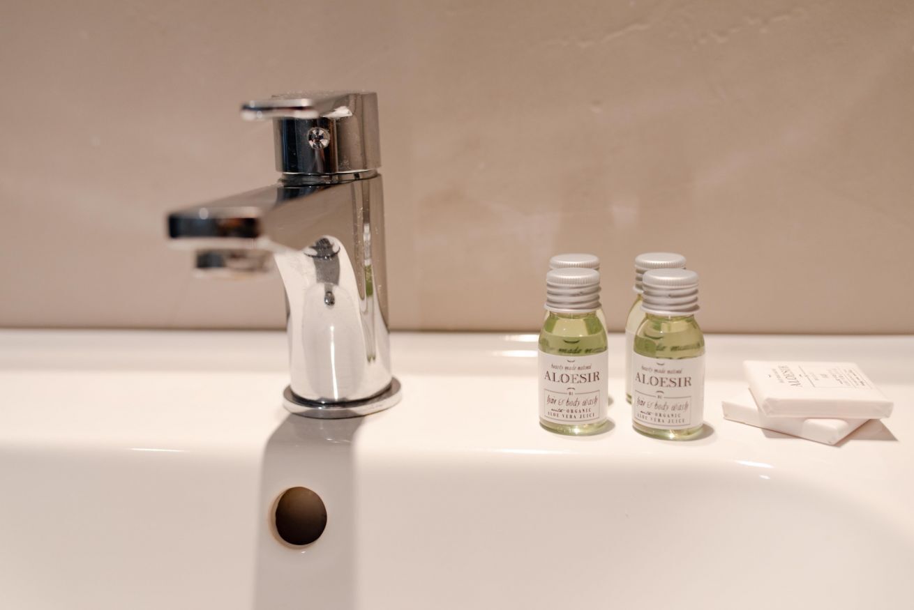 淋浴设施、坐浴桶