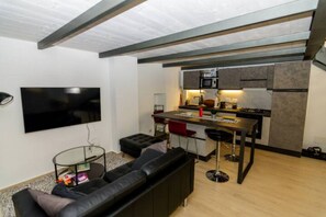 Living area - [Industrial loft]: AIRCO, metro (Torino)