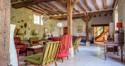 Large family home 15 p. between Azay and Chinon