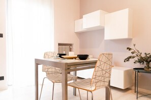 Dining - [I Paolini- Cit Turin] by  HappyHosTorino* (Torino)