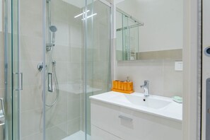 Douche, bidet