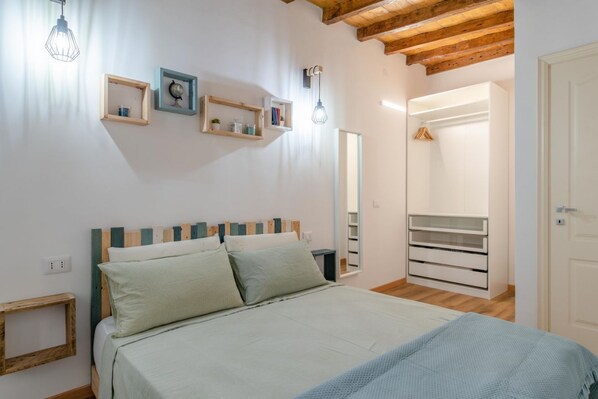 2 bedrooms, iron/ironing board