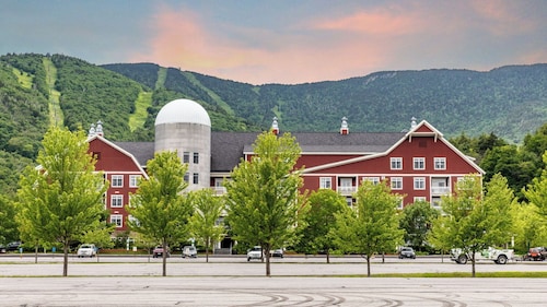 Vermont Escape: Cozy Condo by Sugarbush Resort