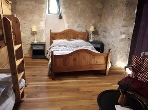 1 bedroom, WiFi, bed sheets