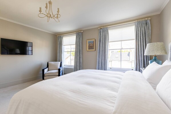 2 habitaciones, tabla de planchar con plancha y wifi gratis 