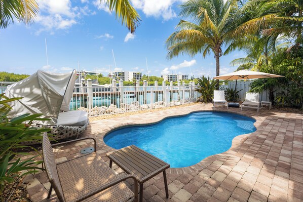 Piscine extérieure, piscine chauffée