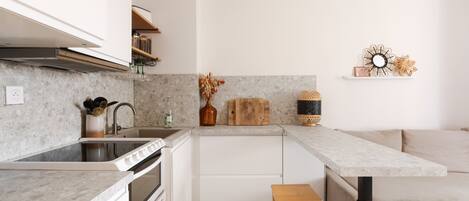 Frigorifero, forno, lavastoviglie, macchina per tè/caffè