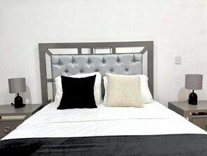 2 bedrooms, Internet, bed sheets