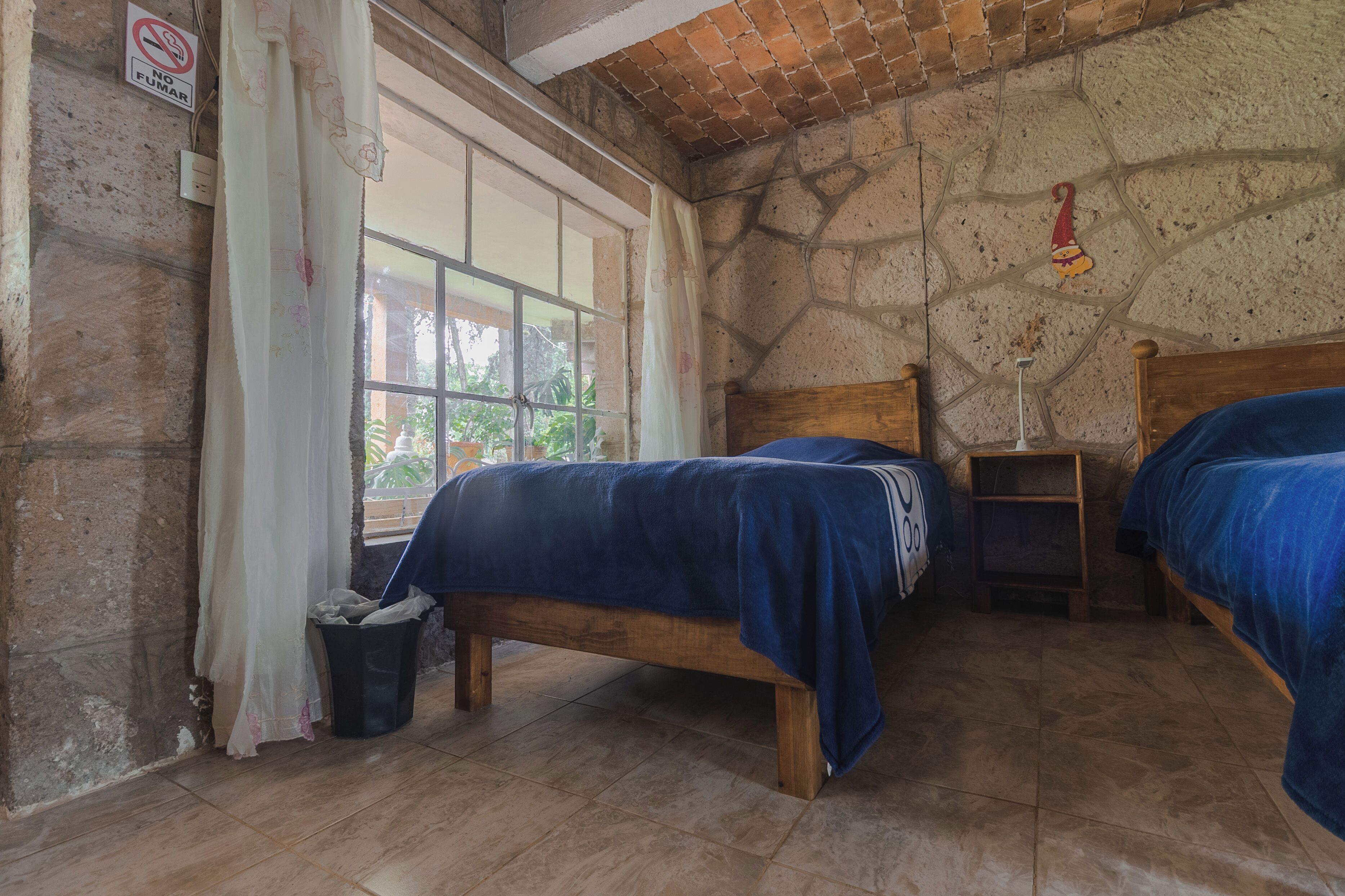 1 bedroom, internet, bed sheets