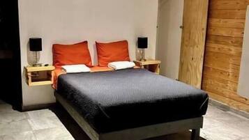 1 bedroom, internet, bed sheets