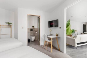 3 makuuhuonetta, silitysrauta/-lauta, internet, vuodevaatteet