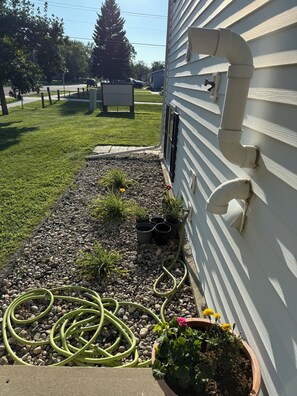 المنطقة المحيطة بالمنشأة