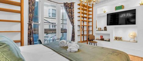 1 bedroom, iron/ironing board, free WiFi