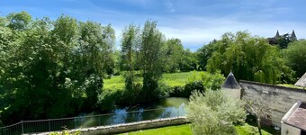 Apartment 'La Tourelle Des Cordeliers' with Private Terrace, Shared Garden and Wi-Fi