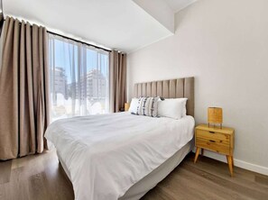 3 bedrooms, iron/ironing board, travel crib, free WiFi