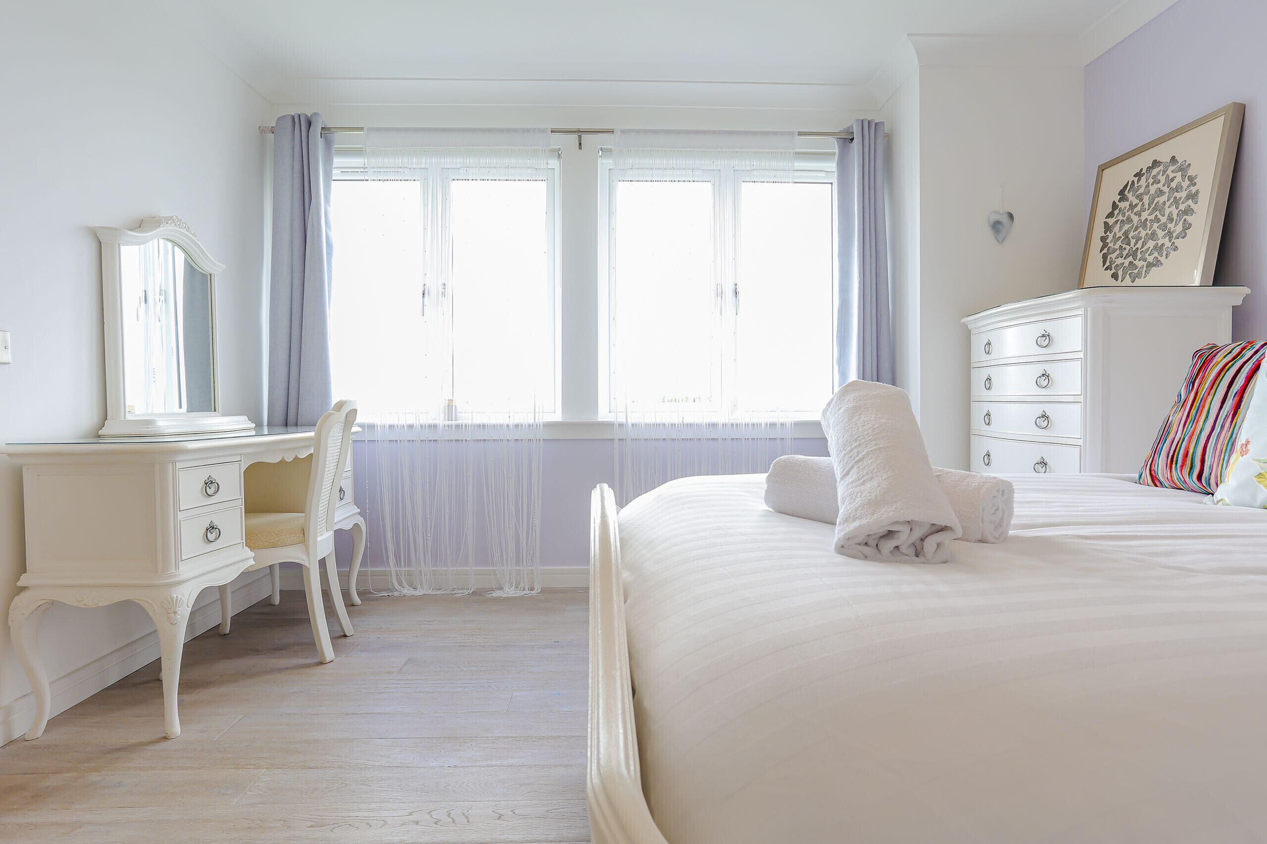 4 bedrooms, desk, iron/ironing board, free WiFi