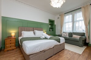 2 bedrooms, iron/ironing board, free WiFi, bed sheets